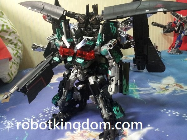 Transformers Jetwing Optimus Prime Black Ver  (14 of 17)